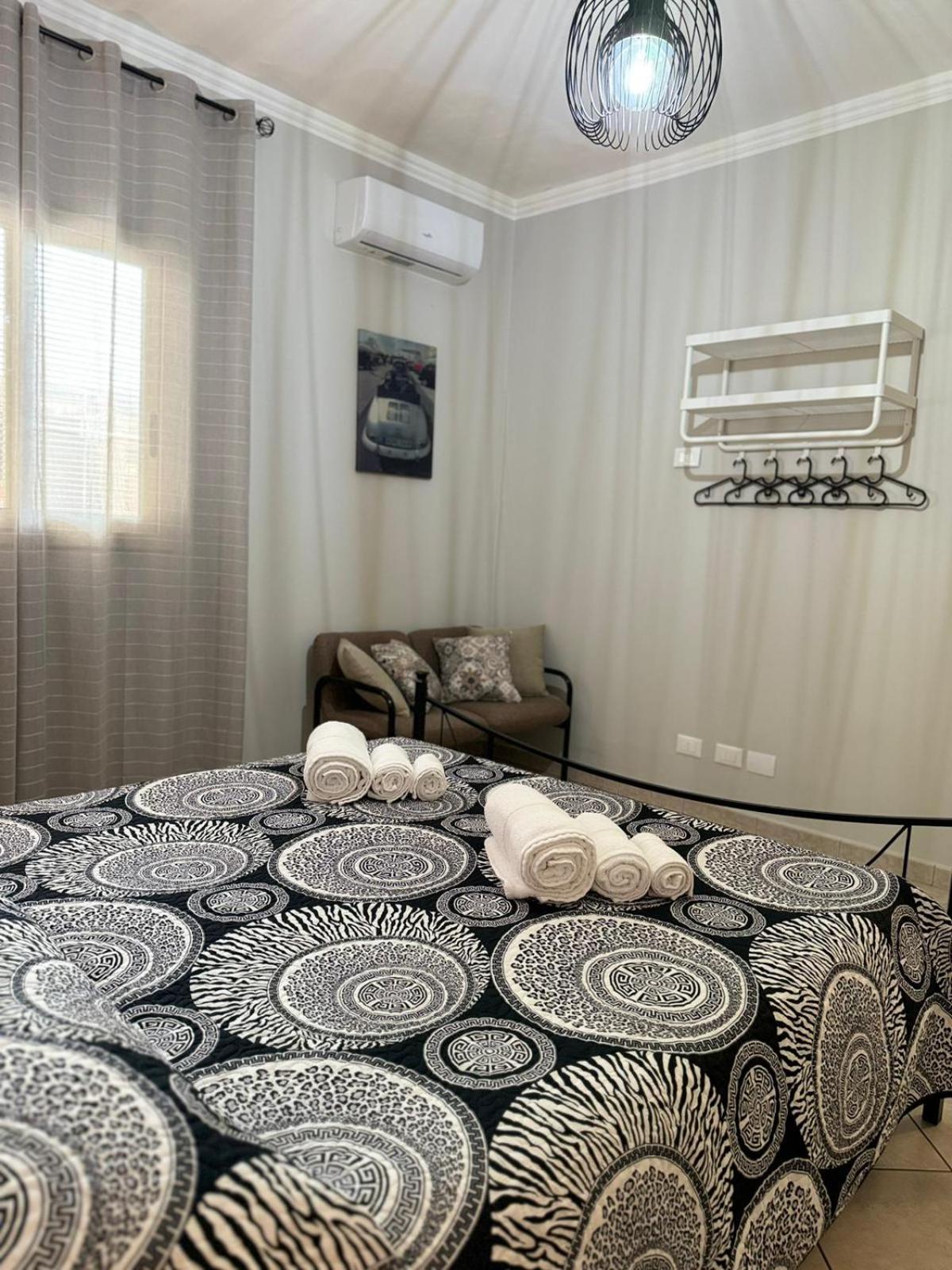 La Casa Del Mulino Apartment Катания Екстериор снимка