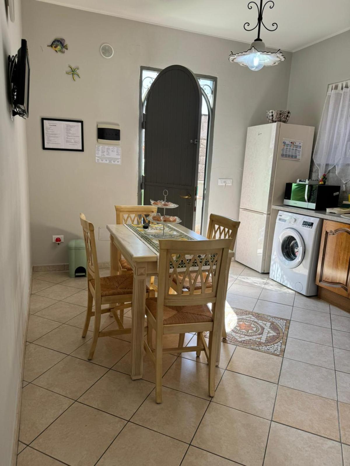 La Casa Del Mulino Apartment Катания Екстериор снимка
