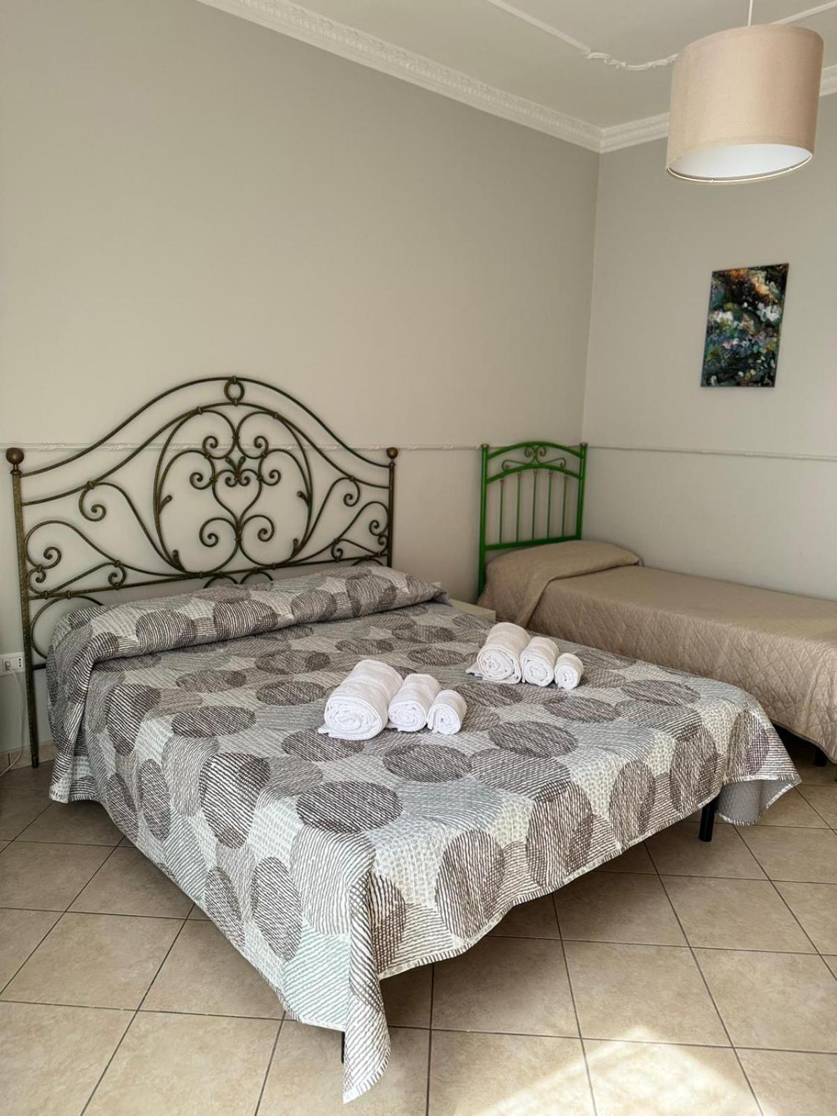 La Casa Del Mulino Apartment Катания Екстериор снимка